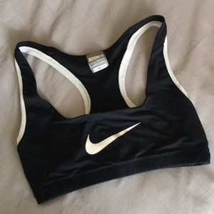 Nike Fit Dry sports bra